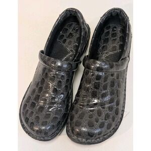 BOC Born Shoes Snake Skin Print Womens Size 7.5M/38.5 Slip On Clogs Nursing